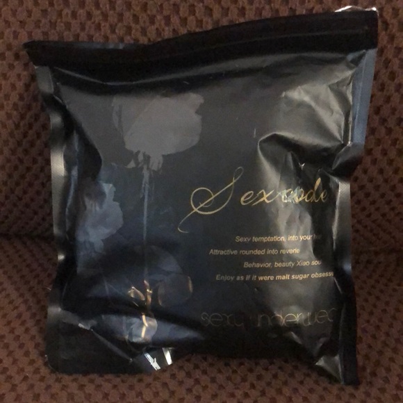 NWOT WOMAN’S SEXY ONE PIECE W/CHAIN LINGERIE - Picture 2 of 3